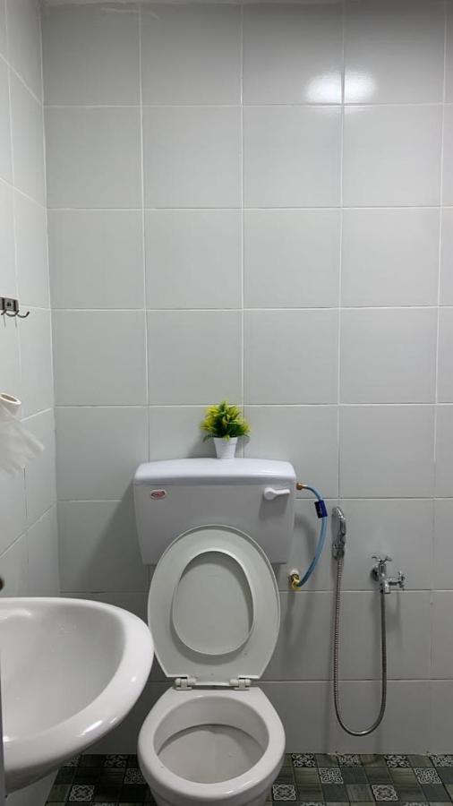 Euc Room Stay Tuaran Exterior photo